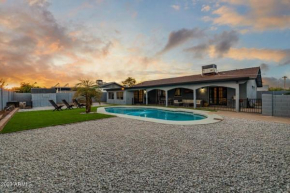 Beautiful 4bdr Home With Pool And Hot Tub!